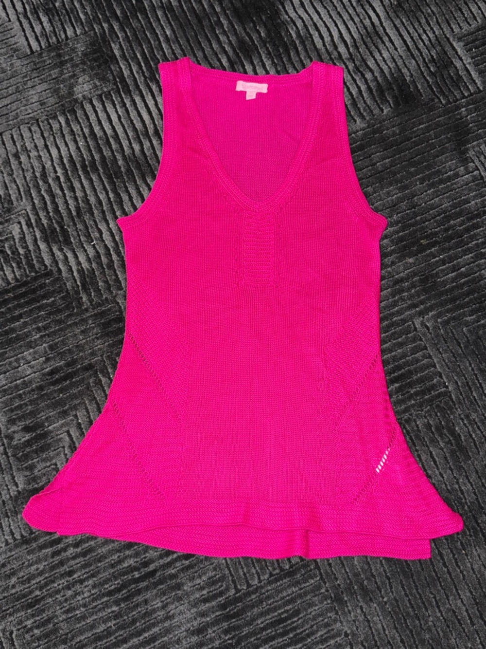 Lilly Pulitzer Sleeveless V-Neck Knit Tank - Fuchsia Pink